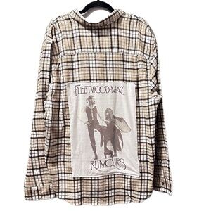 Fleetwood Mac rumors up cycle flannel
